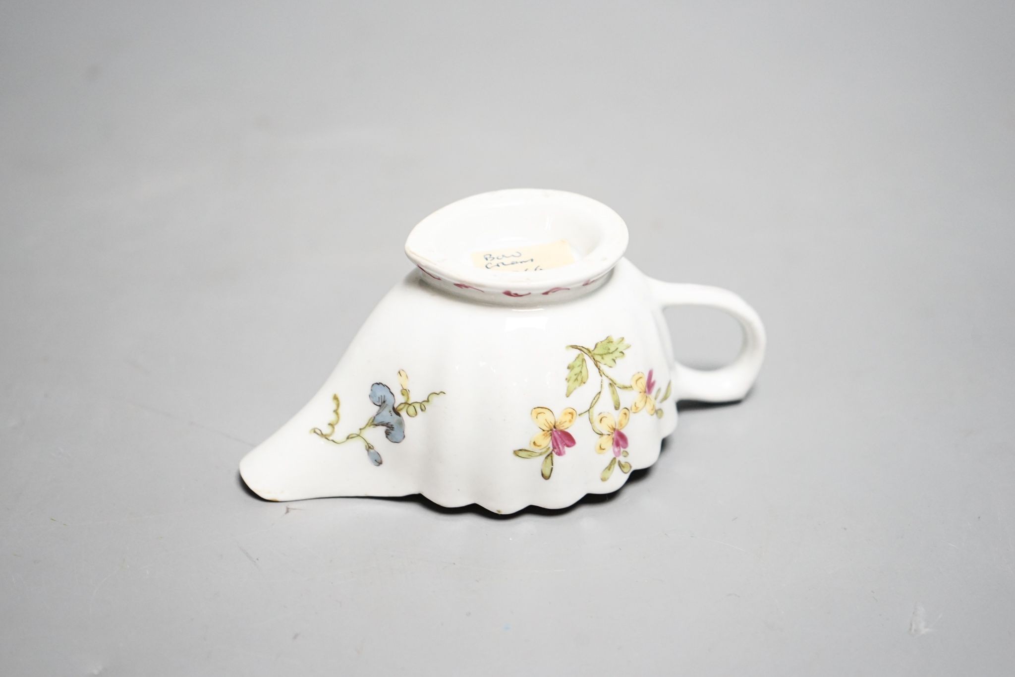 A Bow porcelain butter boat c.1765, 11cm